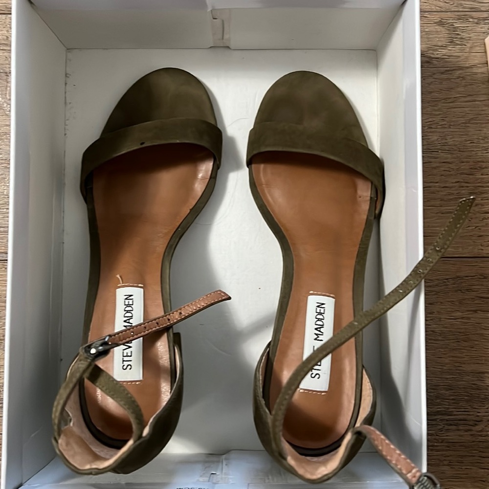 Steve Madden sandals